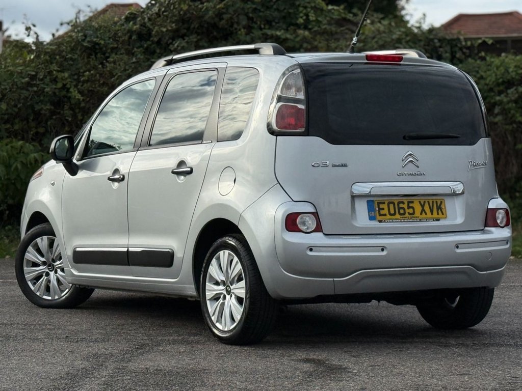 Used Citroen C3 Picasso 2015 for sale - 76356189: Photo 2