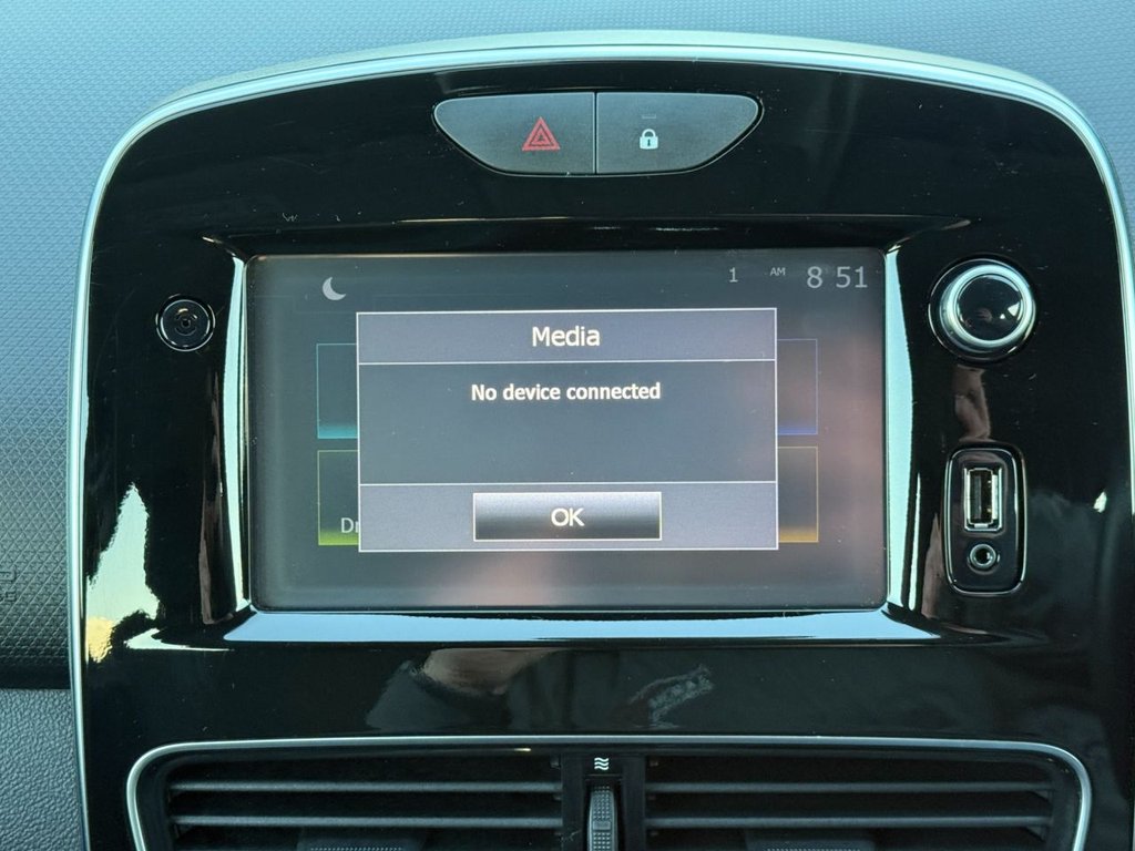 Used Renault Clio 2017 for sale - 77733895: Photo 24