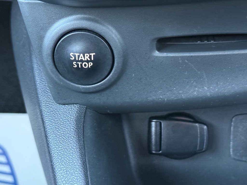 Used Renault Clio 2017 for sale - 77733895: Photo 28