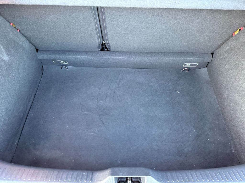 Used Renault Clio 2017 for sale - 77733895: Photo 33