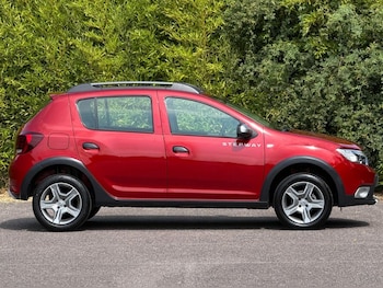 Used Dacia Sandero Stepway 2020 for sale - 79345255: Photo