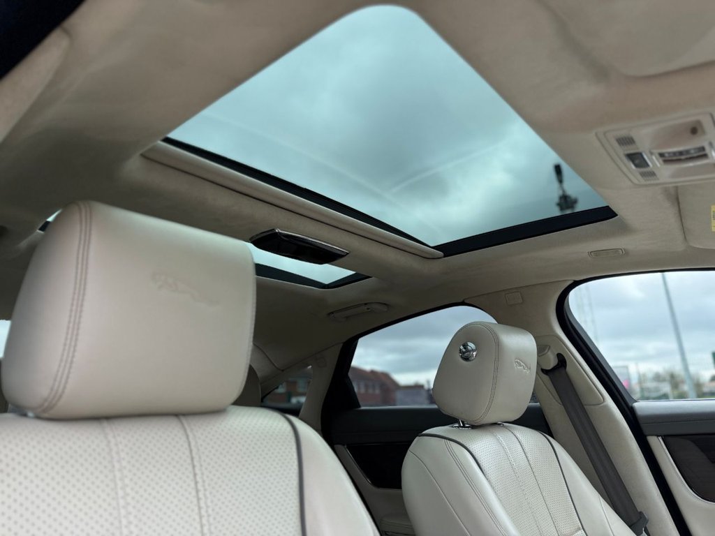 Used Jaguar XJ 2014 for sale - 78124101: Photo 17