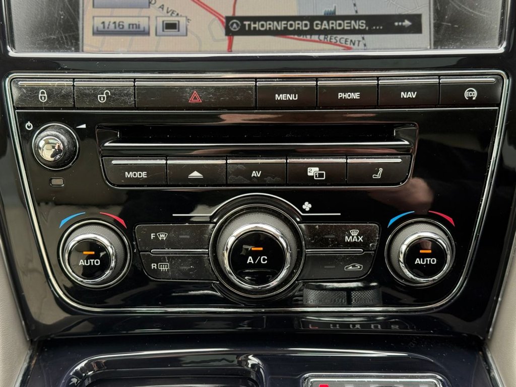 Used Jaguar XJ 2014 for sale - 78124101: Photo 32