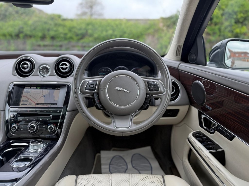 Used Jaguar XJ 2014 for sale - 78124101: Photo 35