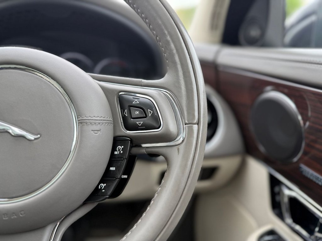 Used Jaguar XJ 2014 for sale - 78124101: Photo 38