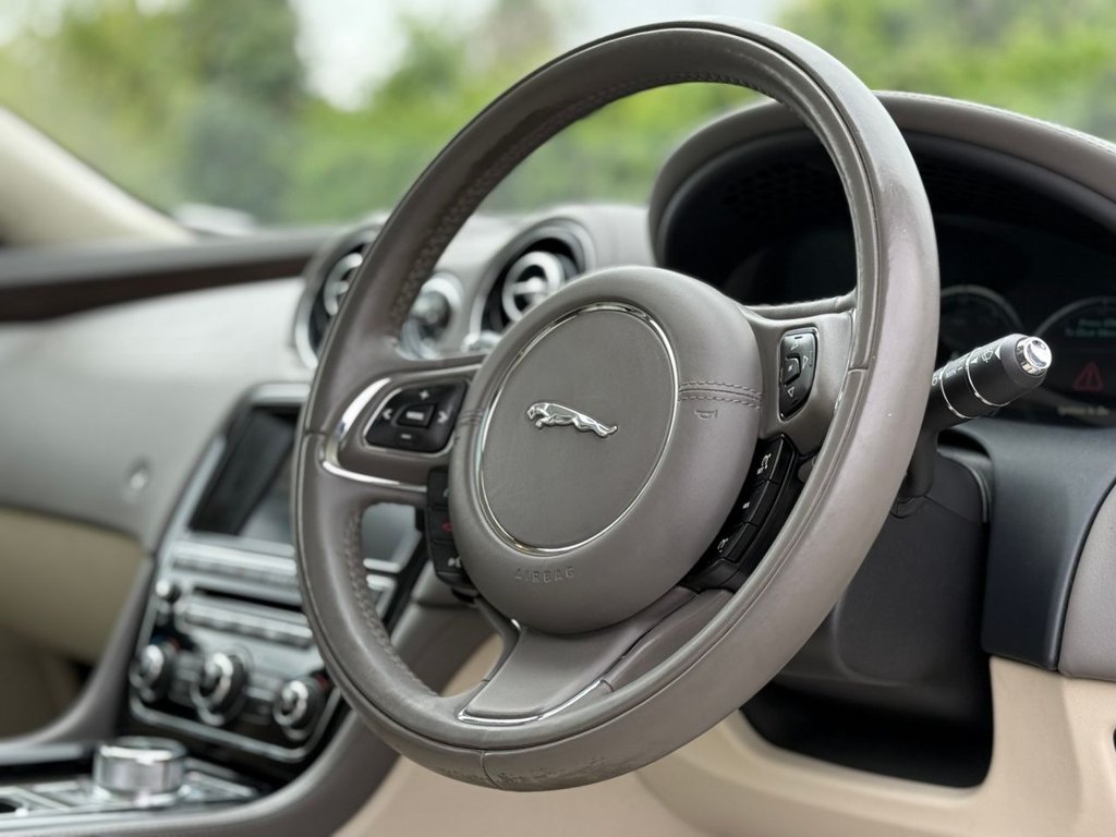 Used Jaguar XJ 2014 for sale - 78124101: Photo 9