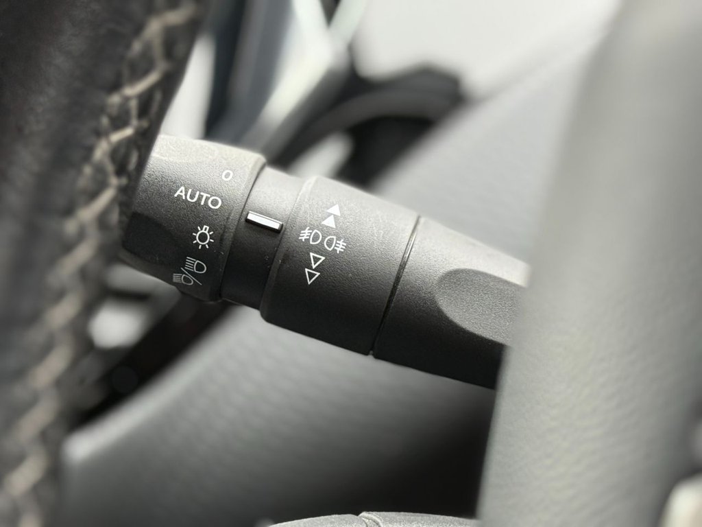 Used Peugeot 2008 2017 for sale - 76883156: Photo 38