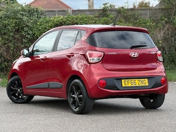Used Hyundai i10 2016 for sale - 76080476: Photo 2