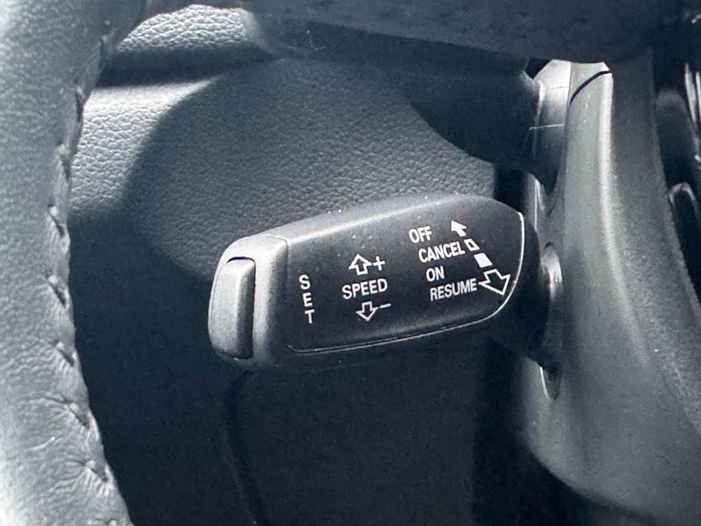 Used Audi Q3 2018 for sale - 77632051: Photo 33