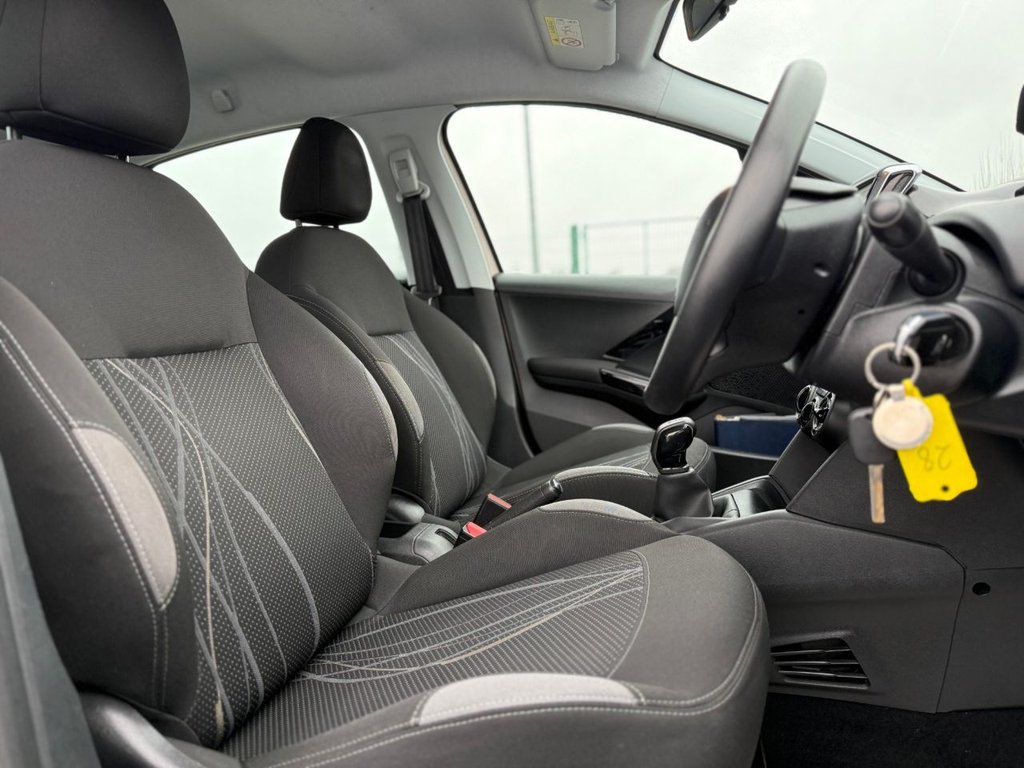 Used Peugeot 208 2014 for sale - 77608660: Photo 10
