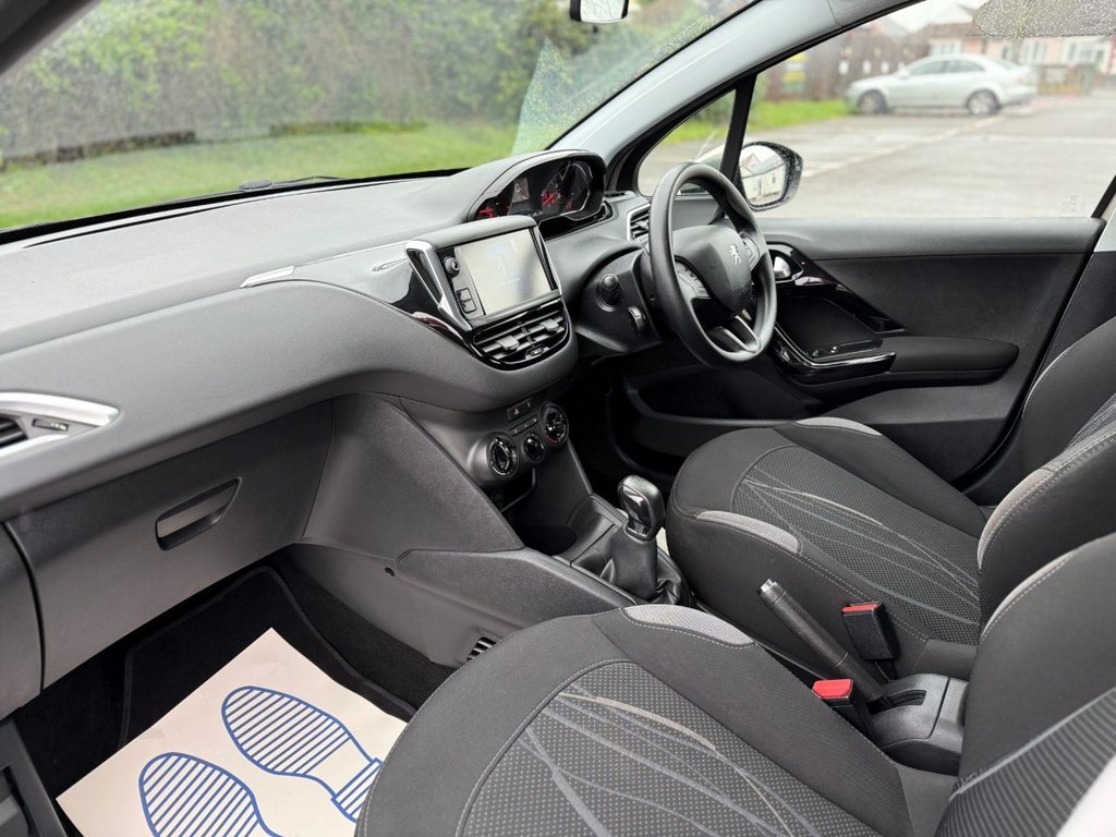 Used Peugeot 208 2014 for sale - 77608660: Photo 11