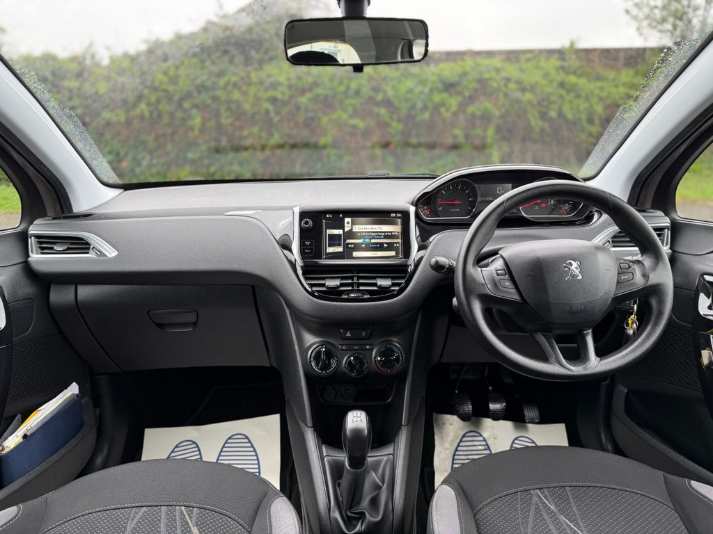 Used Peugeot 208 2014 for sale - 77608660: Photo 15