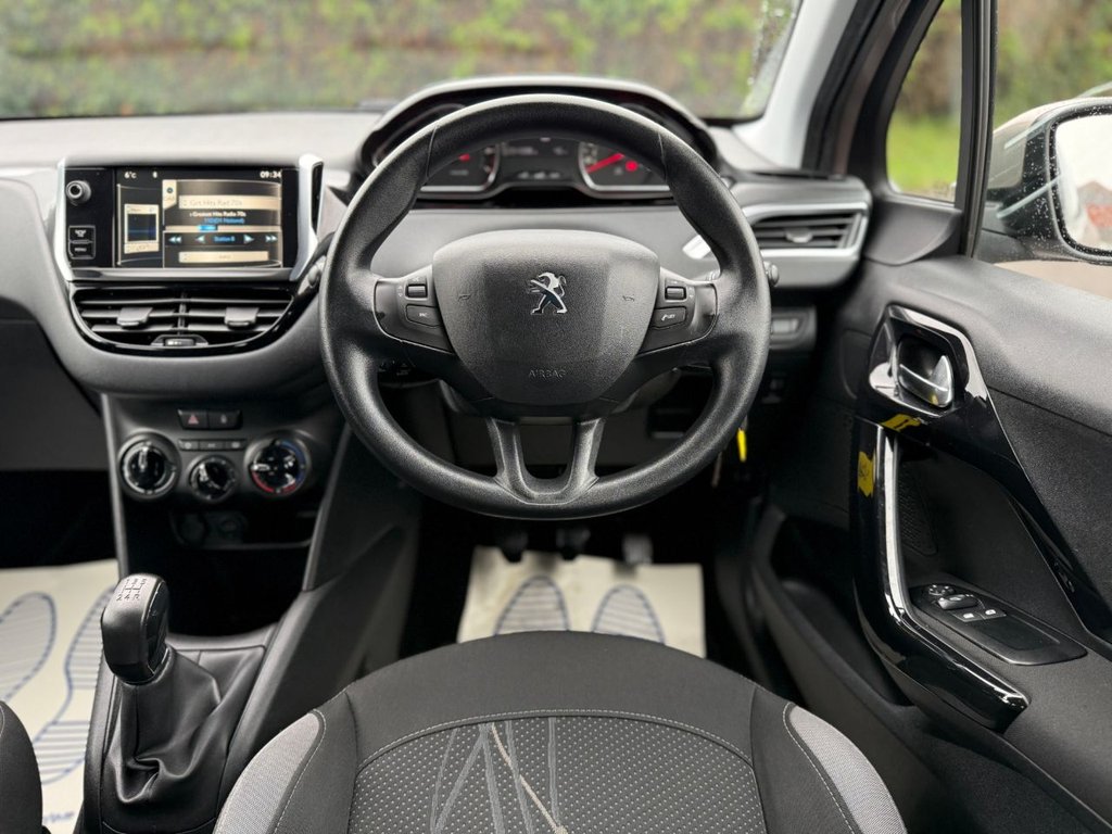 Used Peugeot 208 2014 for sale - 77608660: Photo 25