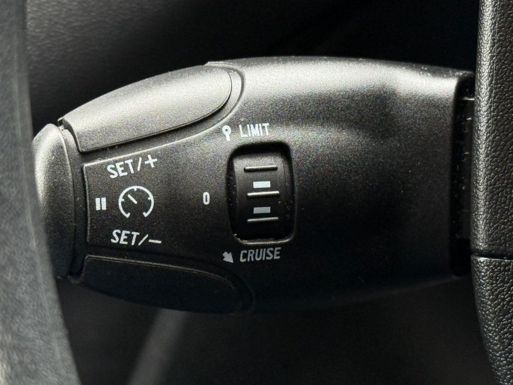 Used Peugeot 208 2014 for sale - 77608660: Photo 30