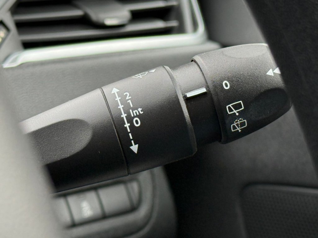 Used Peugeot 208 2014 for sale - 77608660: Photo 31