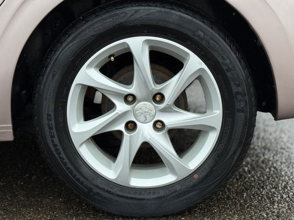 Used Peugeot 208 2014 for sale - 77608660: Photo 40