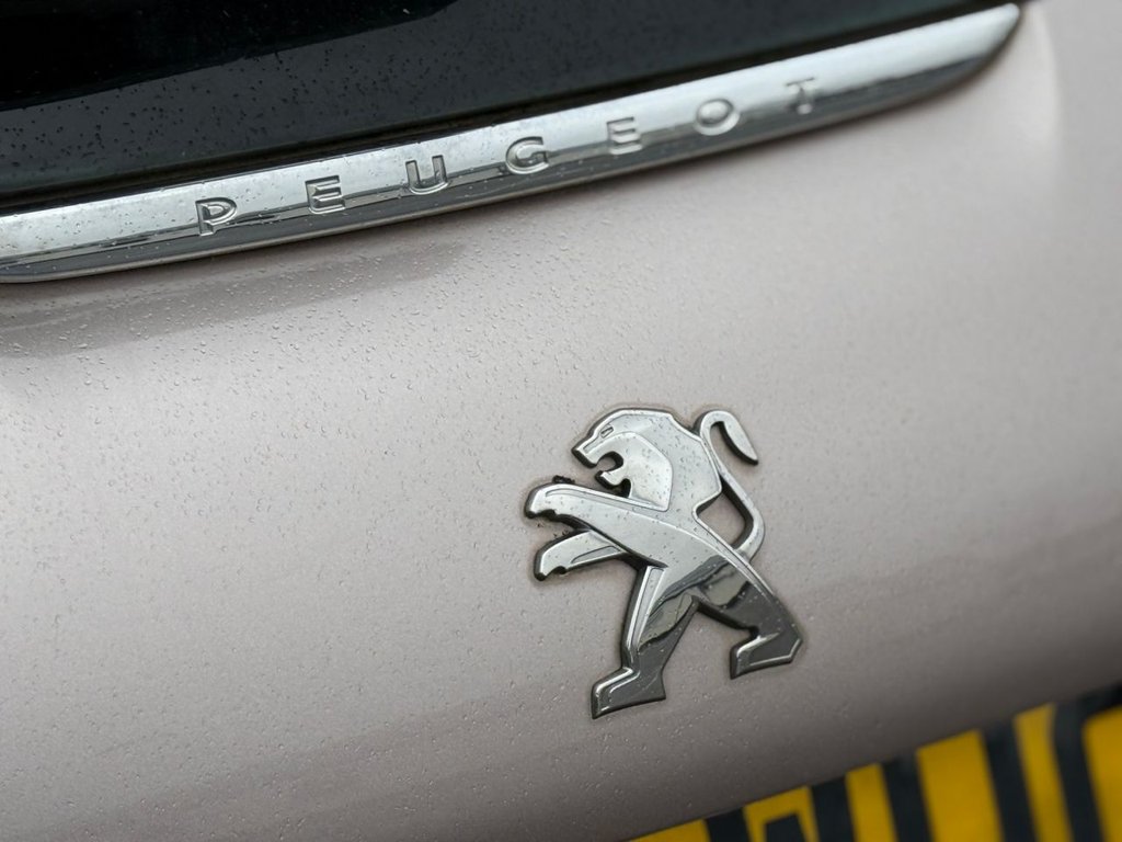 Used Peugeot 208 2014 for sale - 77608660: Photo 42