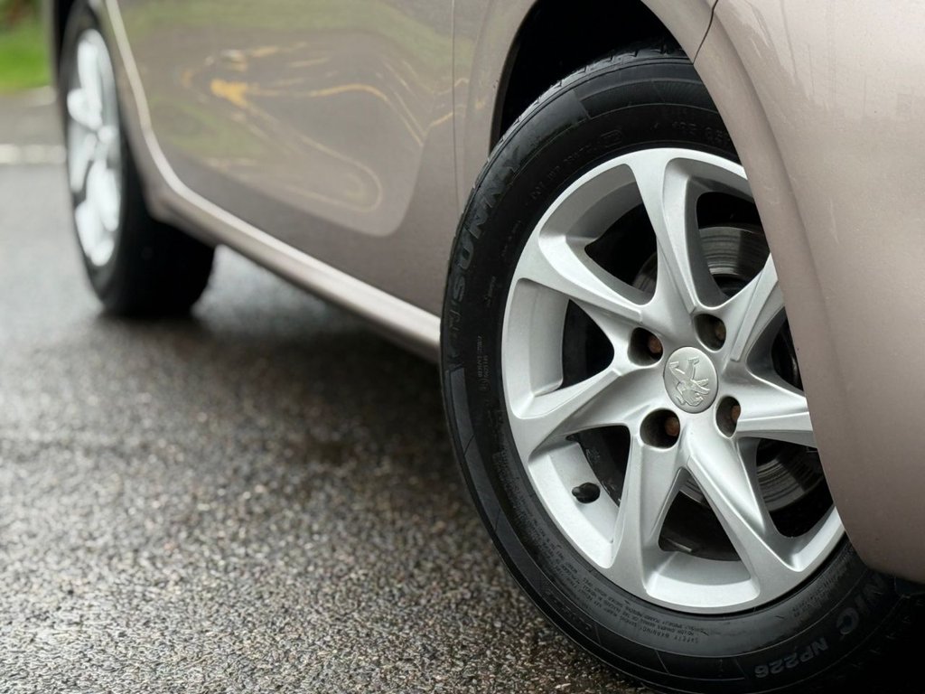 Used Peugeot 208 2014 for sale - 77608660: Photo 7