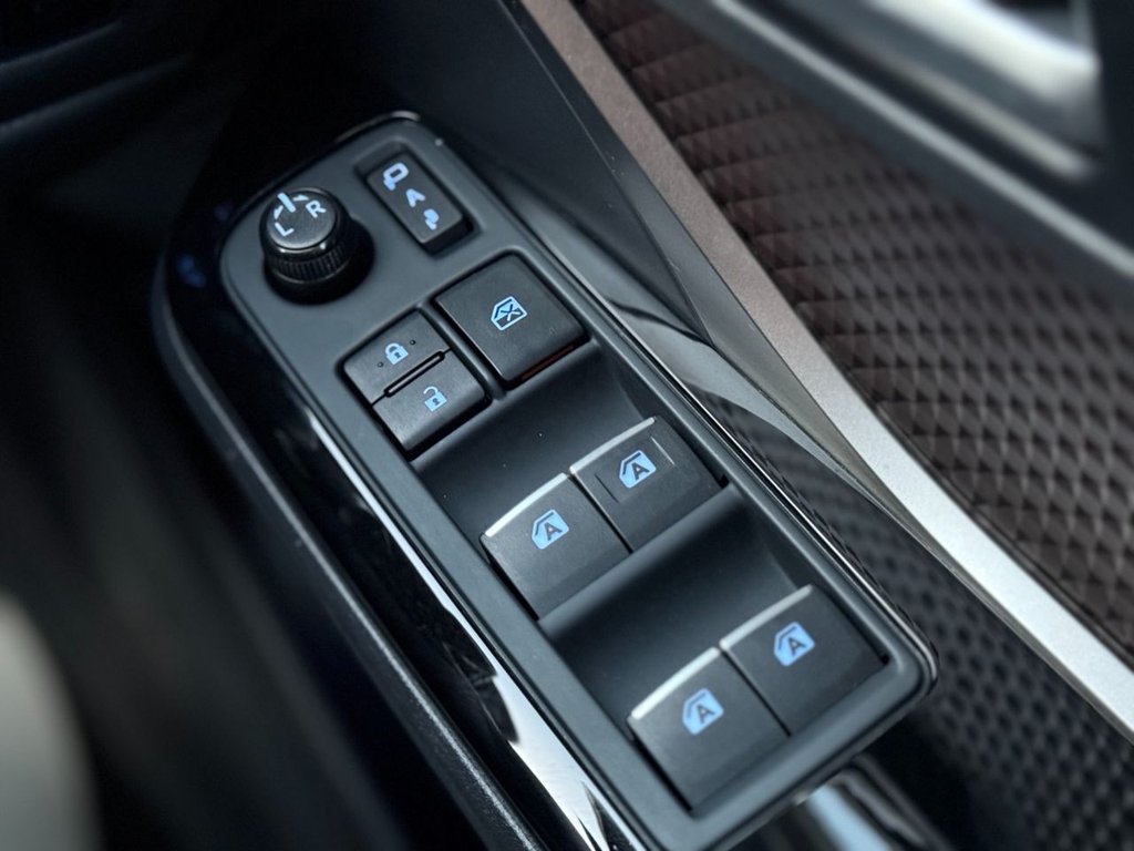 Used Toyota C-HR 2019 for sale - 78134113: Photo 39