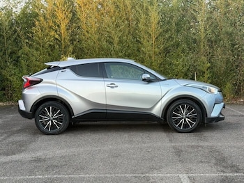 Used Toyota C-HR 2019 for sale - 78134113: Photo
