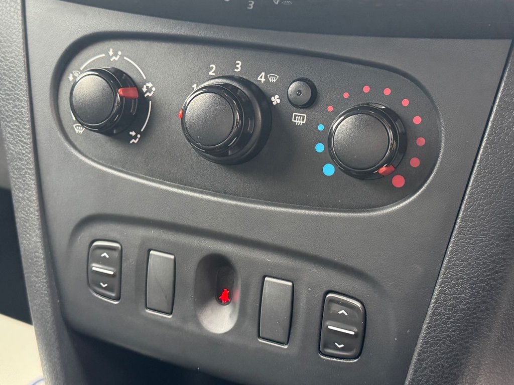 Used Dacia Sandero Stepway 2015 for sale - 77806347: Photo 15