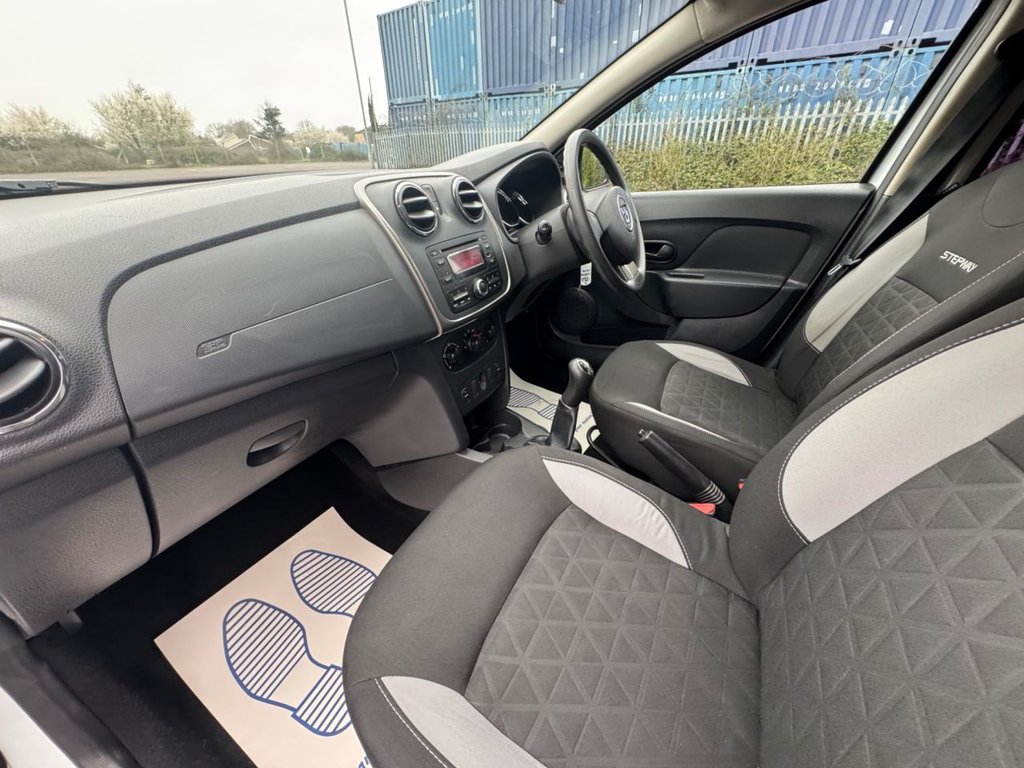 Used Dacia Sandero Stepway 2015 for sale - 77806347: Photo 8