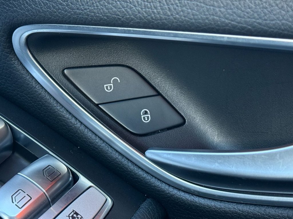 Used Mercedes-Benz C Class 2015 for sale - 76604636: Photo 38