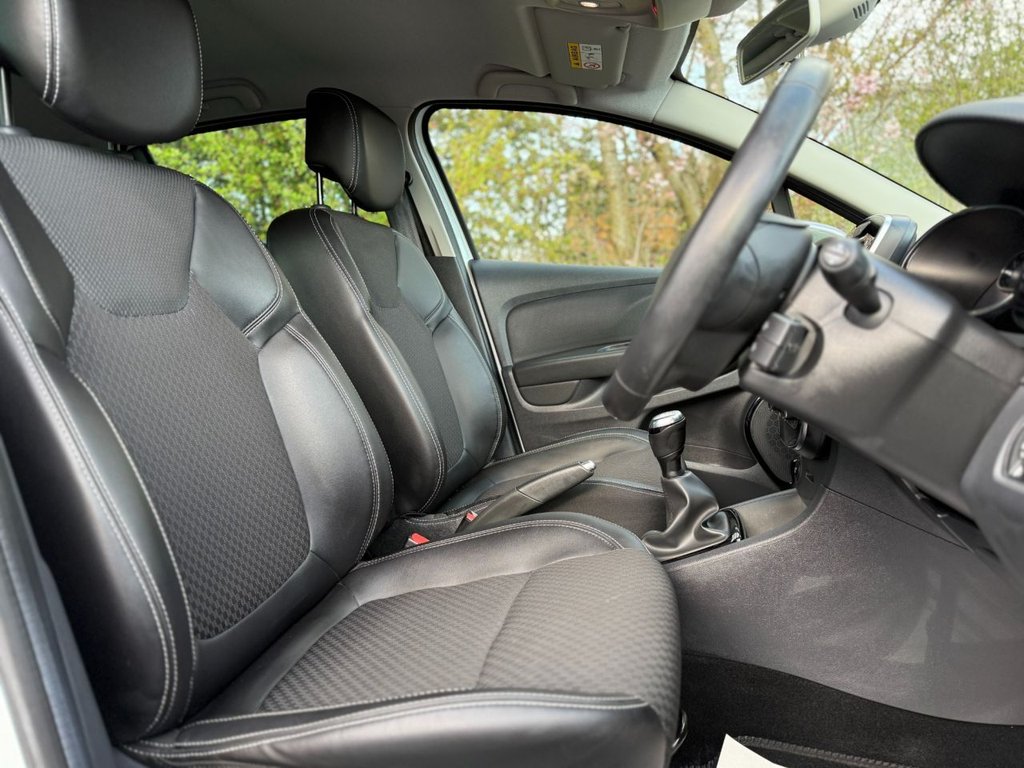 Used Renault Clio 2019 for sale - 78096582: Photo 10