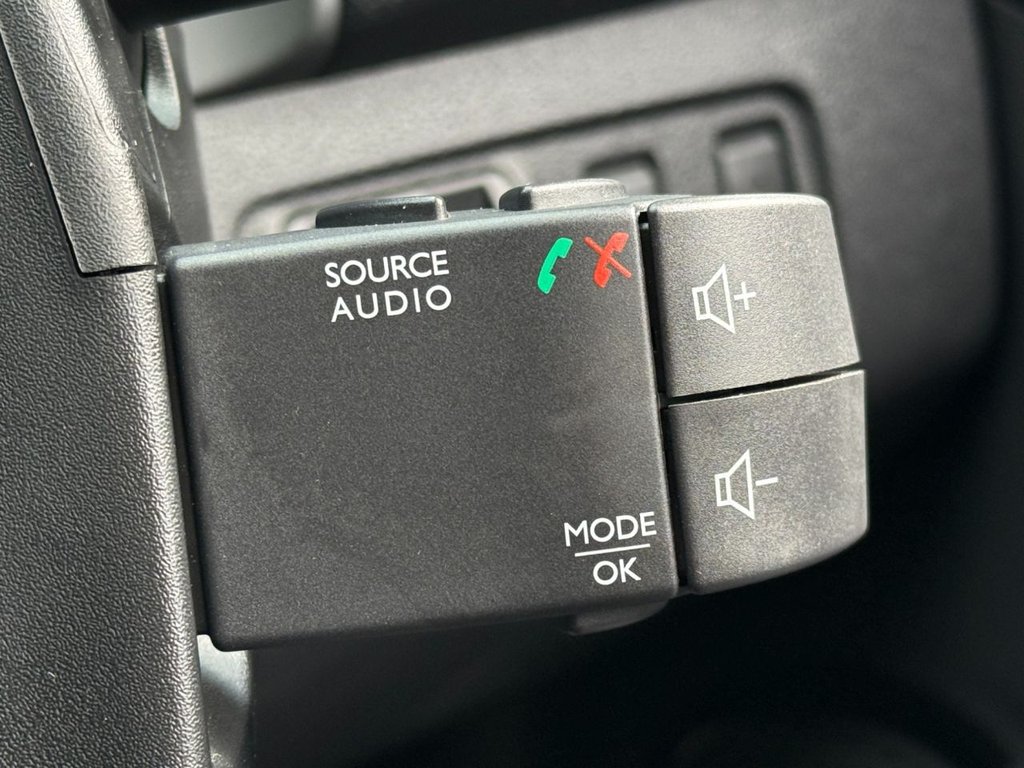 Used Renault Clio 2019 for sale - 78096582: Photo 35