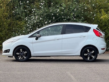 Used Ford Fiesta 2016 for sale - 79607933: Photo
