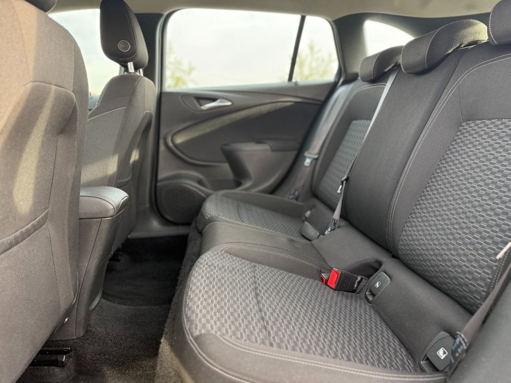 Used Vauxhall Astra 2019 for sale - 76162699: Photo 14