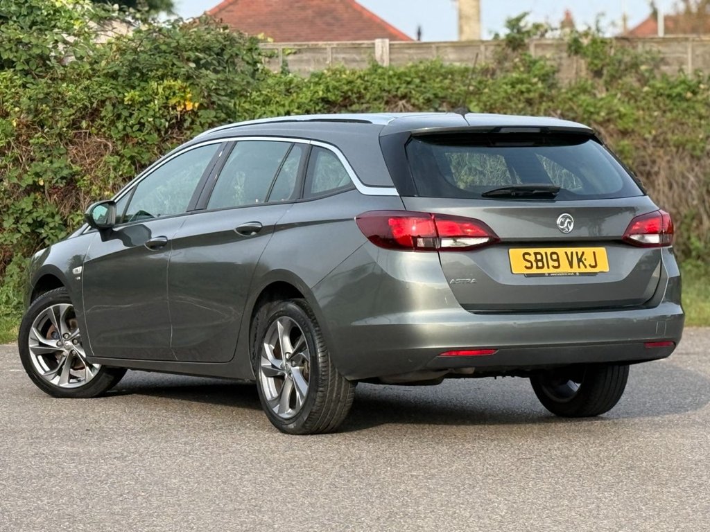 Used Vauxhall Astra 2019 for sale - 76162699: Photo 2