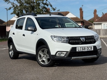 Used Dacia Sandero Stepway 2018 for sale - 76250233: Photo