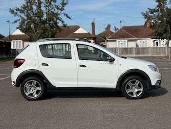 Used Dacia Sandero Stepway 2018 for sale - 76250233: Photo