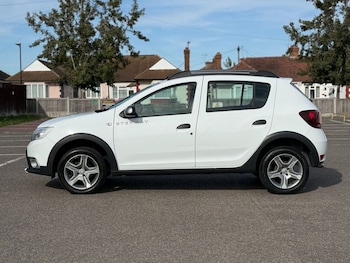 Used Dacia Sandero Stepway 2018 for sale - 76250233: Photo