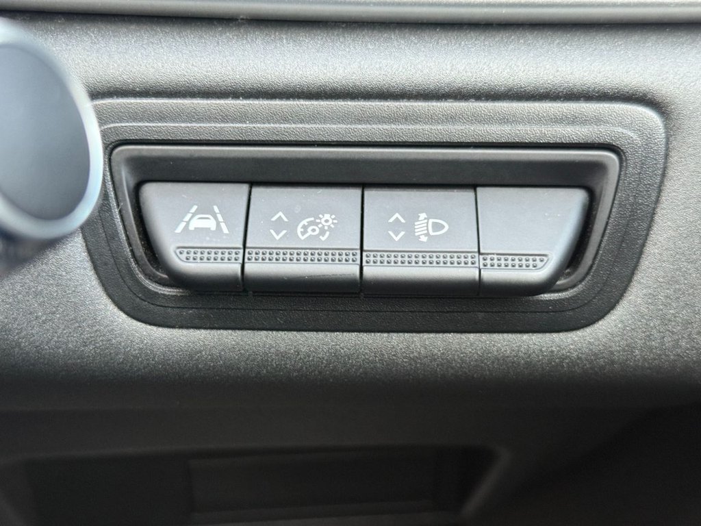 Used Renault Captur 2020 for sale - 77734077: Photo 35