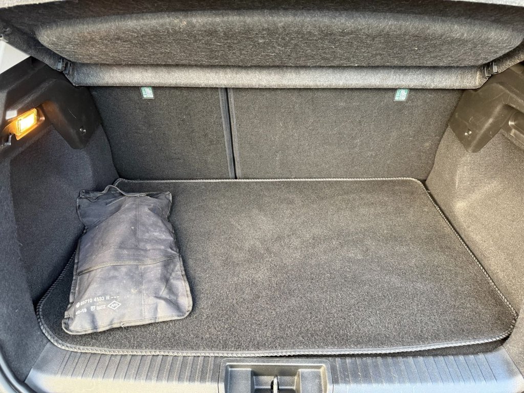 Used Renault Captur 2020 for sale - 77734077: Photo 43