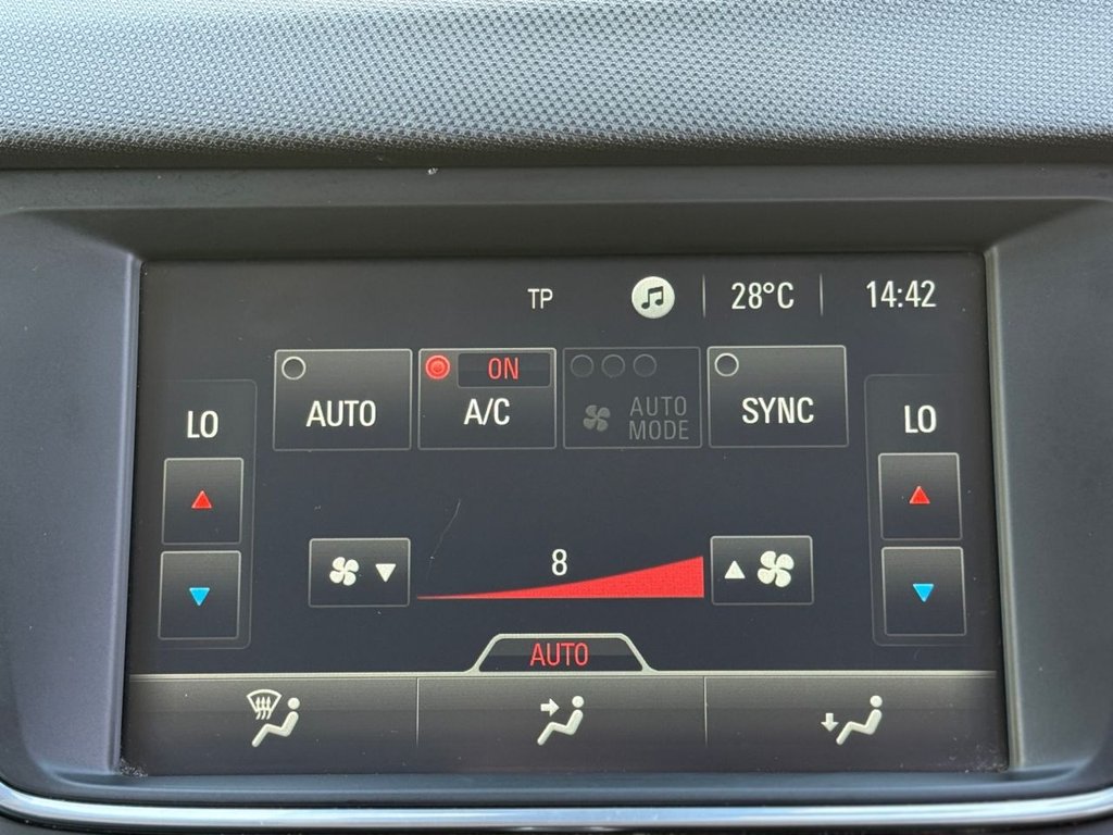 Used Vauxhall Crossland X 2017 for sale - 78180800: Photo 21