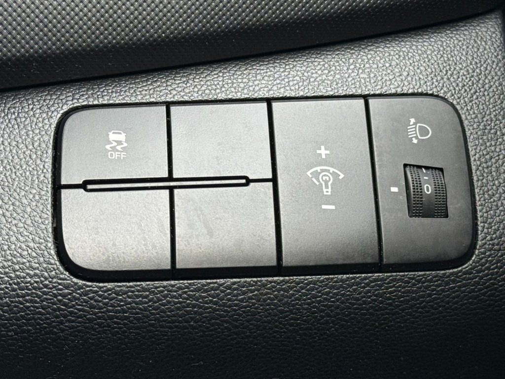 Used Hyundai i10 2017 for sale - 78110296: Photo 28