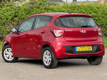 Used Hyundai i10 2017 for sale - 78110296: Photo
