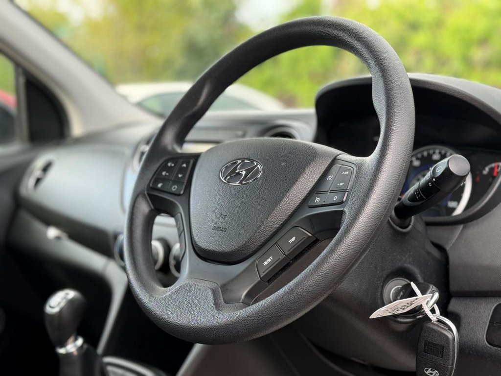 Used Hyundai i10 2017 for sale - 78110296: Photo 9