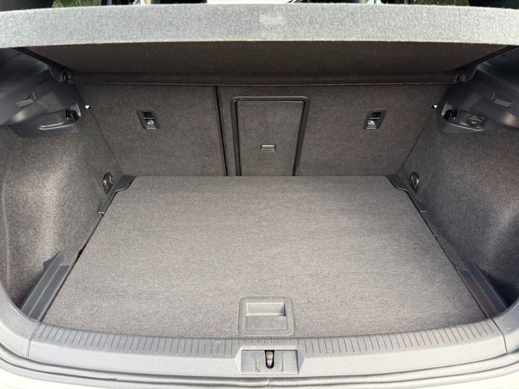 Used Volkswagen Golf 2018 for sale - 77621178: Photo 43