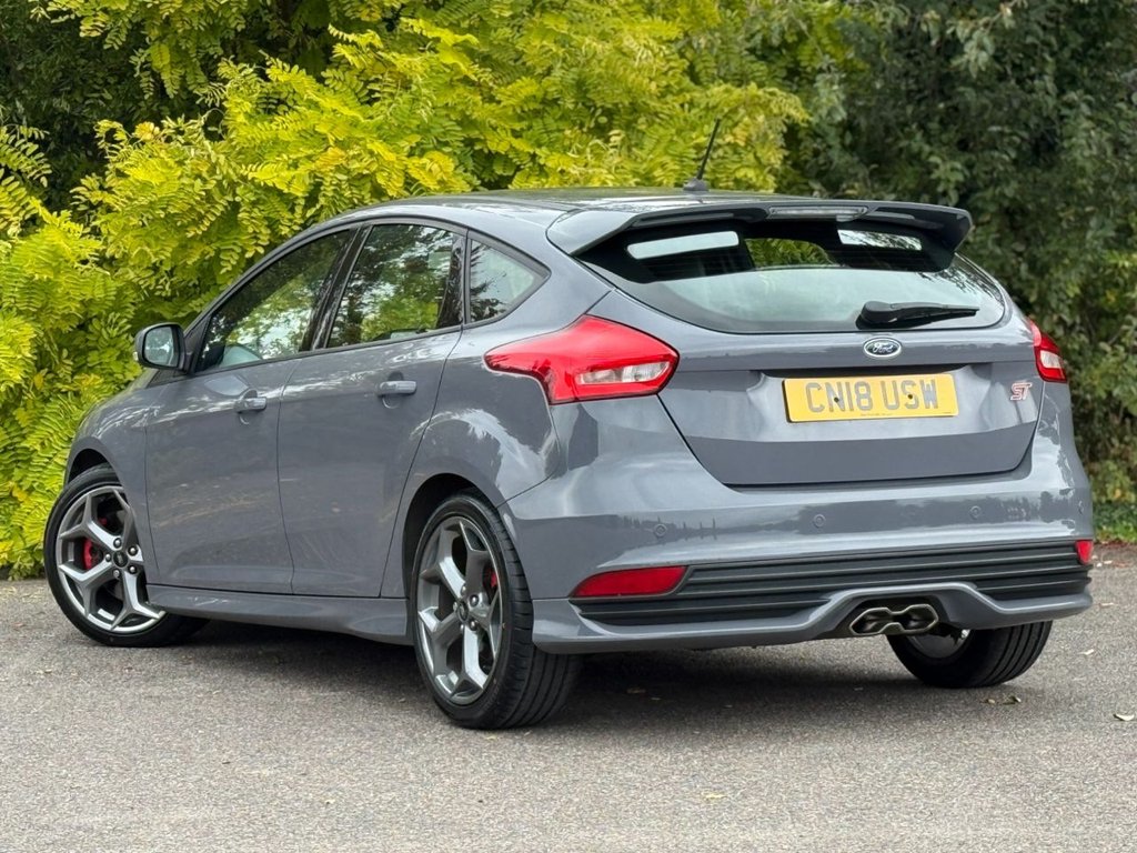 Used Ford Focus 2018 for sale - 76617164: Photo 2