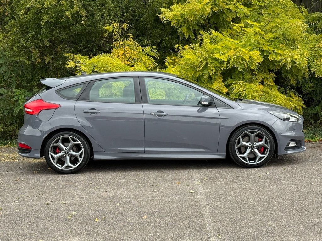Used Ford Focus 2018 for sale - 76617164: Photo 3