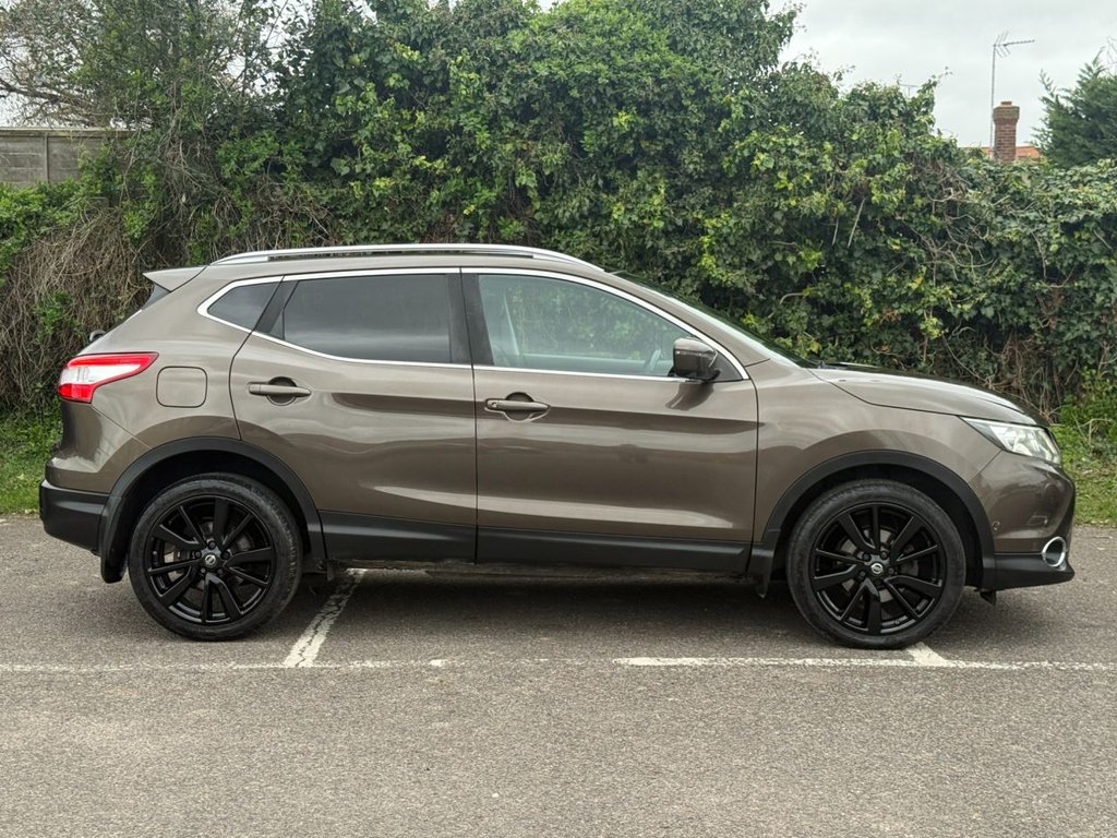 Used Nissan Qashqai 2016 for sale - 77703680: Photo 3