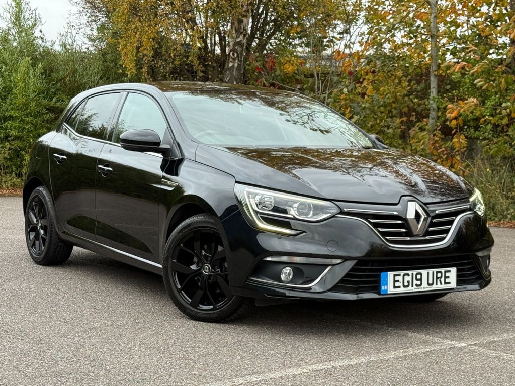 Used Renault Megane 2019 for sale - 76469739: Photo 1
