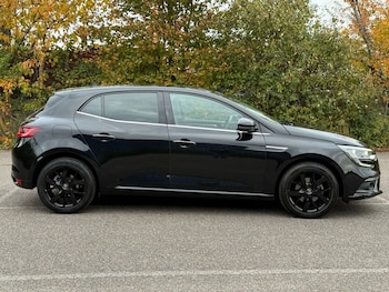 Used Renault Megane 2019 for sale - 76469739: Photo