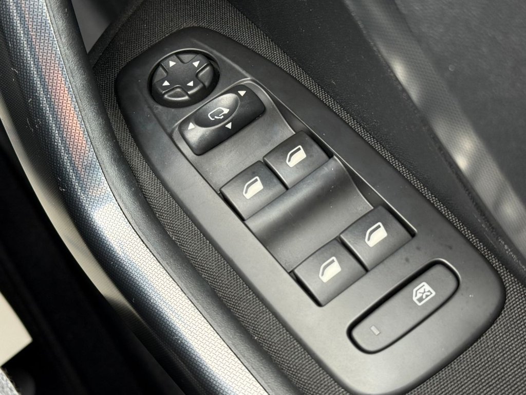 Used Peugeot 2008 2017 for sale - 77685459: Photo 34