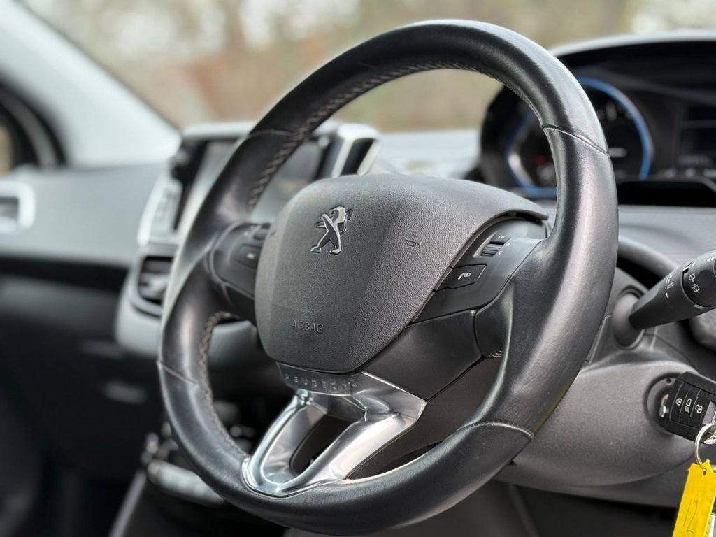 Used Peugeot 2008 2017 for sale - 77685459: Photo 9