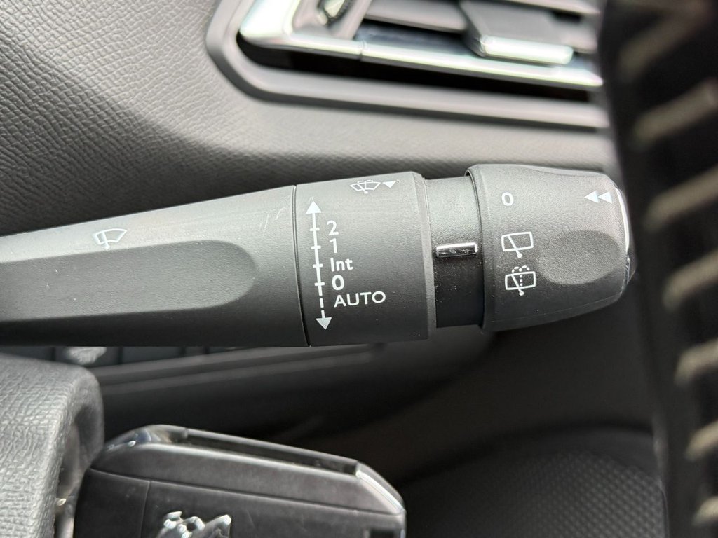 Used Peugeot 308 2015 for sale - 76604981: Photo 31